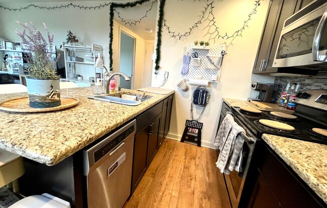 1 bed, 1 bath, $995, Unit 501