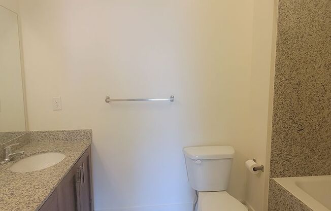 2 beds, 2 baths, 1,185 sqft, $1,600, Unit 330