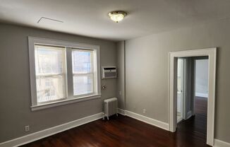 Walk to NYC Train/Restaurants, Heat/HW, Pre-War Charm - Montclair