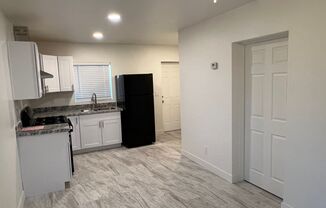 1 bed, 1 bath, $895