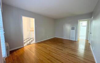 1 bed, 1 bath, $1,595, Unit 05