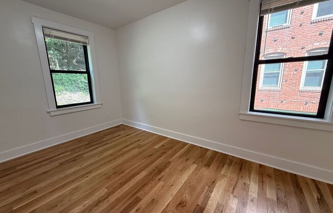 2 beds, 1 bath, 750 sqft, $2,139, Unit 5645 Hobart Street #2