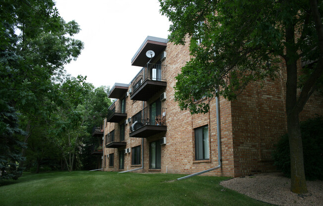 Mayfield Place Apts - 12800