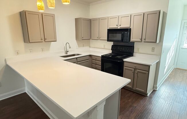 Renovated Cornelius Condo | Two Covered Balconies | Walk to Downtown & Antiquity | Lake Norman Area