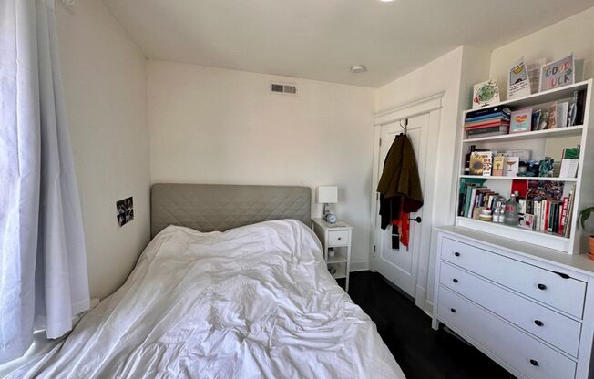3 beds, 2 baths, 736 sqft, $2,995, Unit 46