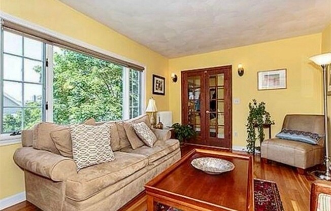 18 MOULTON RD