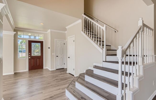 4BD/3BA HOME IN SHADY HOLLOW ON CUL-DE-SAC!