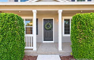 3 beds, 2.5 baths, $2,550