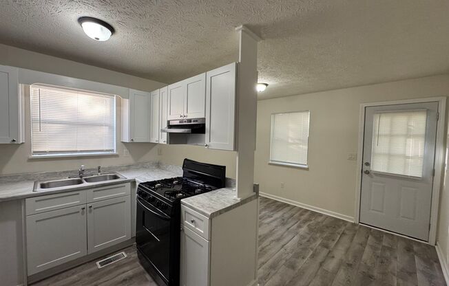 Completely Renovated 2 Bedroom 2 Bath Located off of Veterans Memorial Hwy