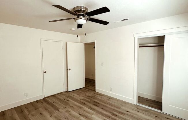 3 beds, 1 bath, $1,450, Unit 19-03