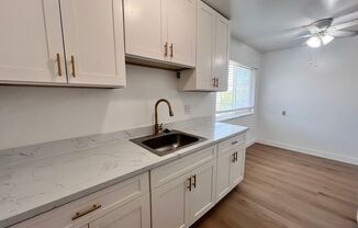 0401- 2138 Main St
