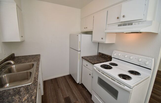 715 N 11th St - 1 BEDROOM APARTMENT - DOWNTOWN - NO PETS