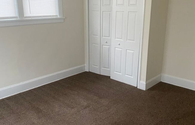 3 beds, 1 bath, 1,000 sqft, $1,625, Unit B