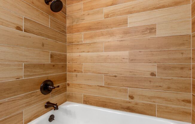 1 bed, 1 bath, 635 sqft, $1,125, Unit 23