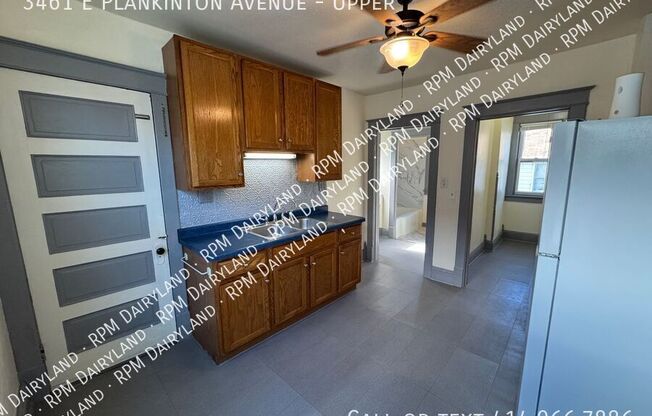 3461 E PLANKINTON AVE