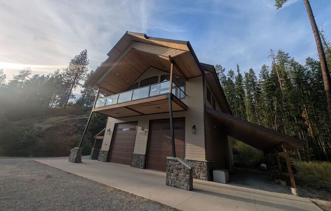 Luxury Pend Oreille River Waterfront Rental