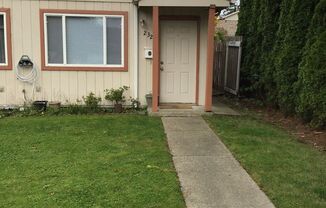 2320,2322,2324 Verona St