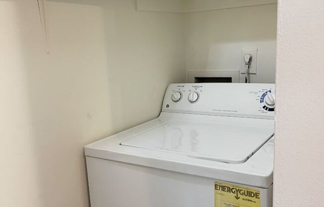 2 beds, 1 bath, 903 sqft, $1,775, Unit 315 #1A