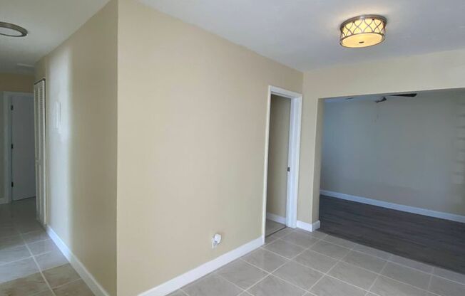 Beautiful 3-bedroom home located in Delray Beach. Fast and easy move in process!