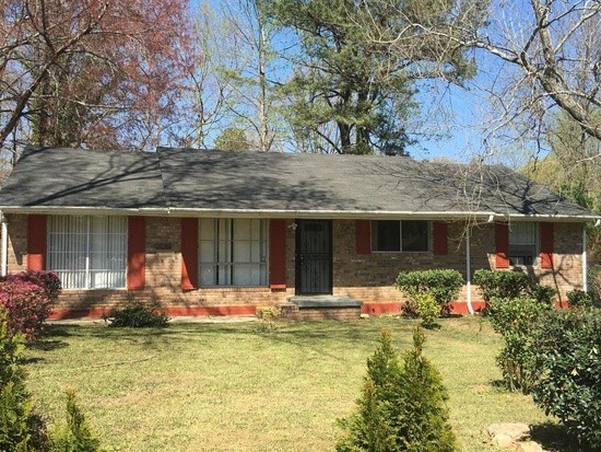 3 Bed 2 Bath in Jonesboro!
