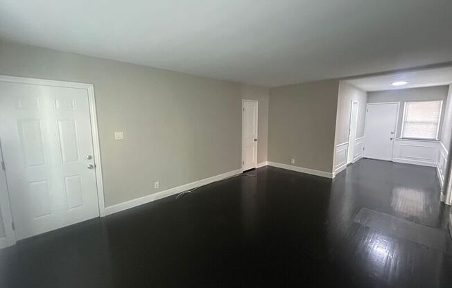 1323 S HIGHLAND AVE