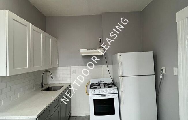 96 Stevens Ave Apt 3L