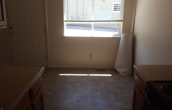 3 beds, 2 baths, $1,595