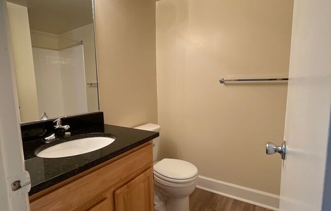 2 beds, 2 baths, 1,000 sqft, $1,875, Unit 14207 #201