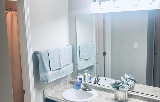 2 beds, 2 baths, 1,150 sqft, $1,599, Unit 0603