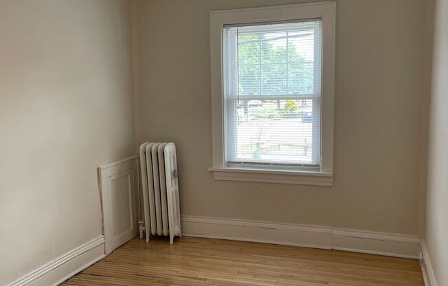 2 beds, 1 bath, 875 sqft, $1,295, Unit 103