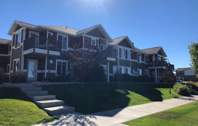 2 beds, 2 baths, $2,400, Unit Unit A