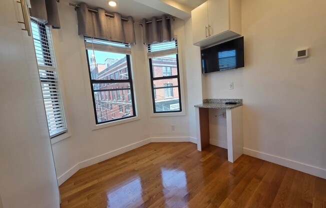 Studio, 1 bath, $1,495, Unit 11