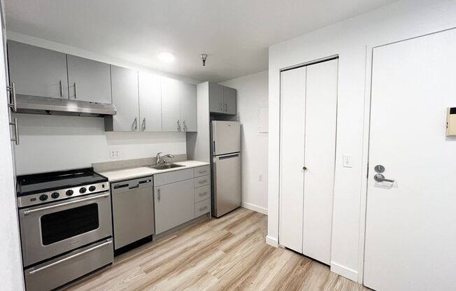 Studio, 1 bath, 480 sqft, $1,550, Unit 131