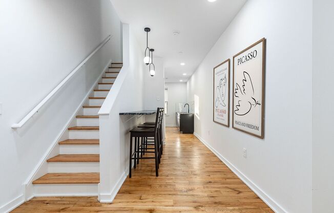 3 beds, 2 baths, 150 sqft, $1,975, Unit 1409-202