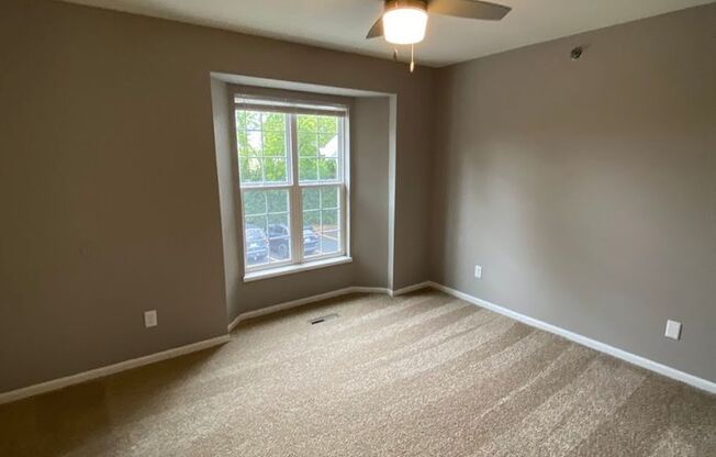 2 beds, 1.5 baths, 1,200 sqft, $1,900, Unit 8130-07