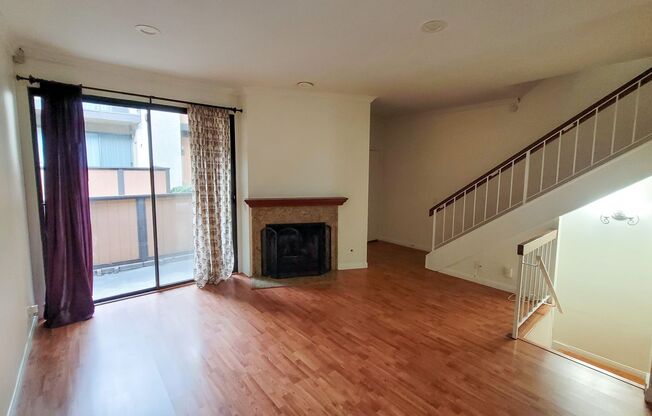 2 Bedrom 2.5 Bath Condo in Uptown Whittier