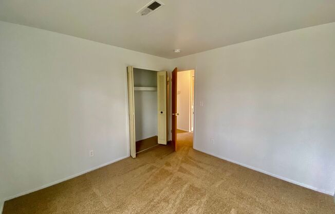 2 beds, 1 bath, 1,000 sqft, $1,295, Unit 619 Flint Rd. #5