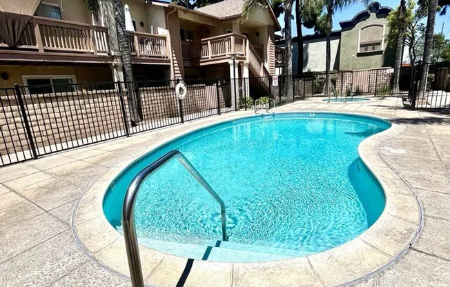 Arlington Court Apartments