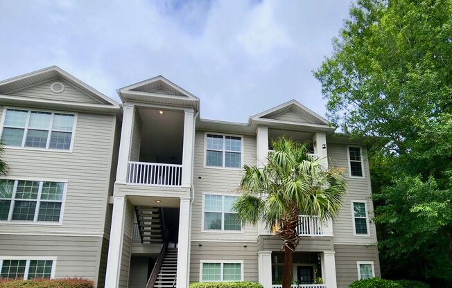 Two bedroom condo with garage - James Island