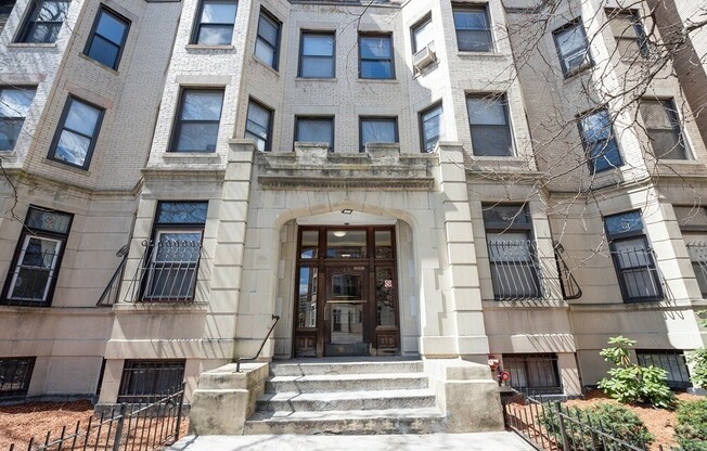 1 bed, 1 bath, $3,350, Unit 2