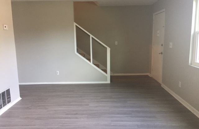 3 beds, 1.5 baths, 1,000 sqft, $1,550, Unit 1501 Jordan St