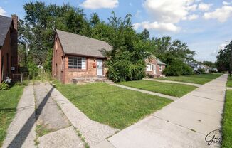 3 beds, 1 bath, $1,200