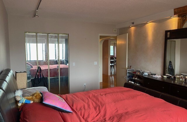 1 bed, 1 bath, 947 sqft, $3,450, Unit 711