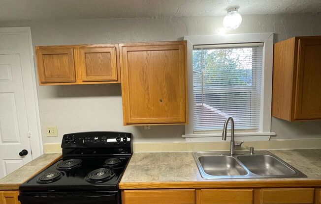 2 beds, 1 bath, $1,650