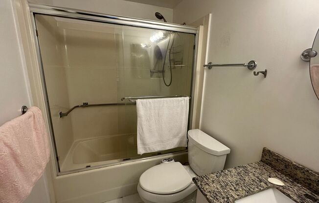 1 bed, 1 bath, $3,300, Unit # 150