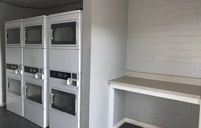 1 bed, 1 bath, 530 sqft, $1,050, Unit 227
