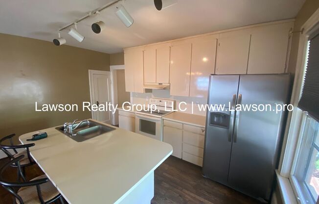 2 beds, 1 bath, 1,112 sqft, $1,295, Unit 928 2nd #5