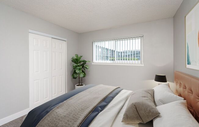 2 beds, 1 bath, 880 sqft, $1,450, Unit 42