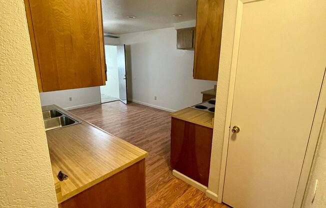 8192-8194 Talbot Way