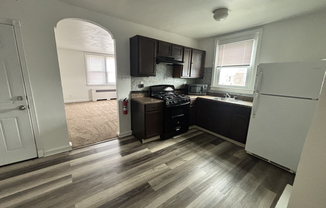 6 XXX BINGHAM ST